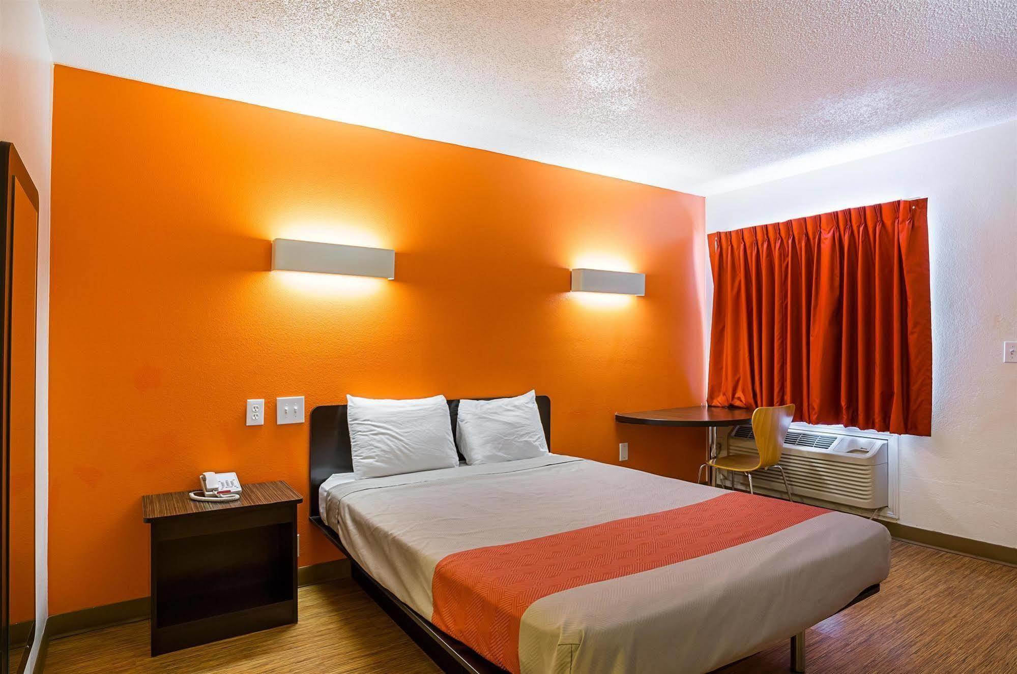 Guest House Ellensburg Bed & Breakfast 2*